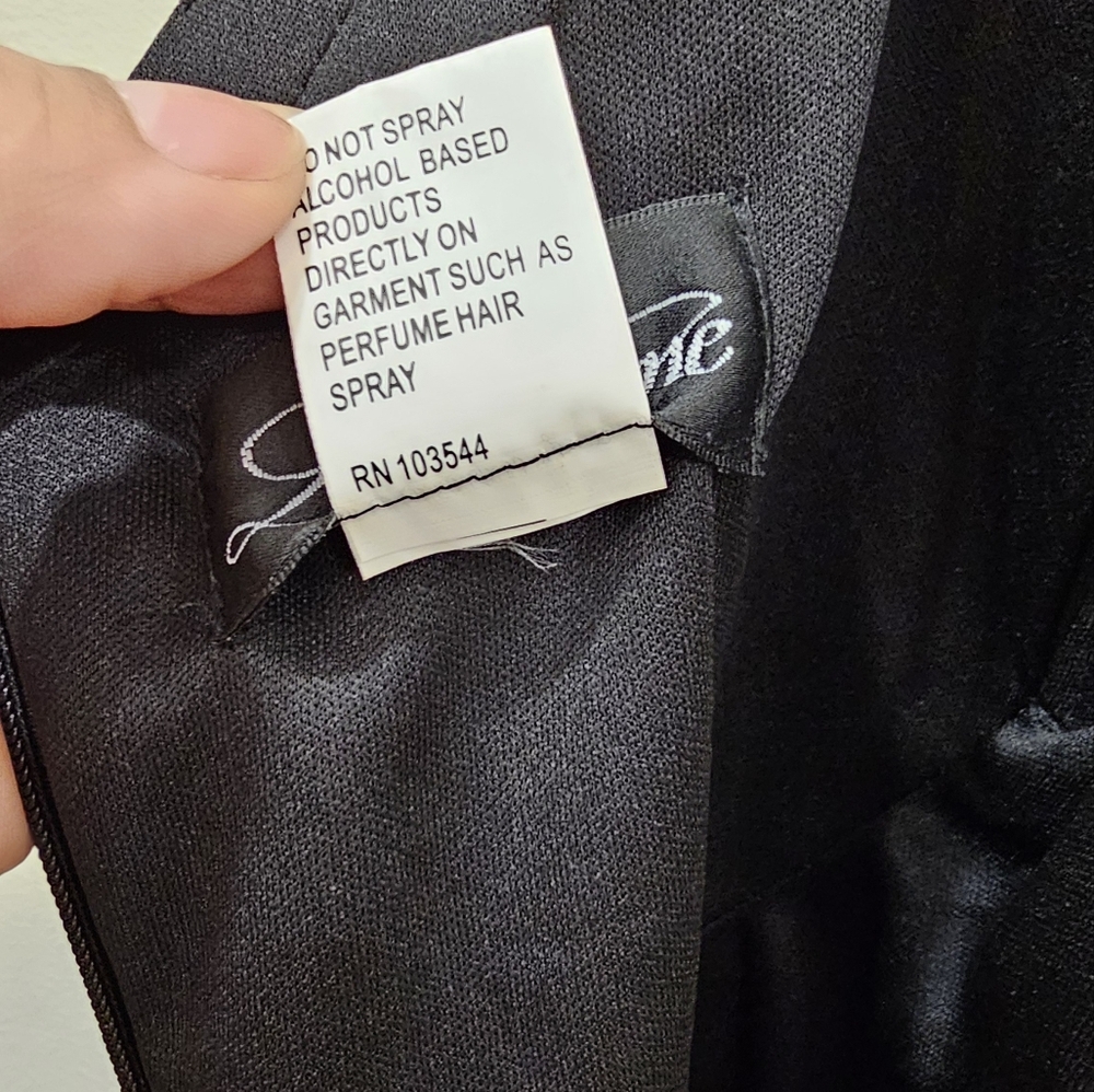 La Femme One-Shoulder Jersey Gown - Picture 9 of 13